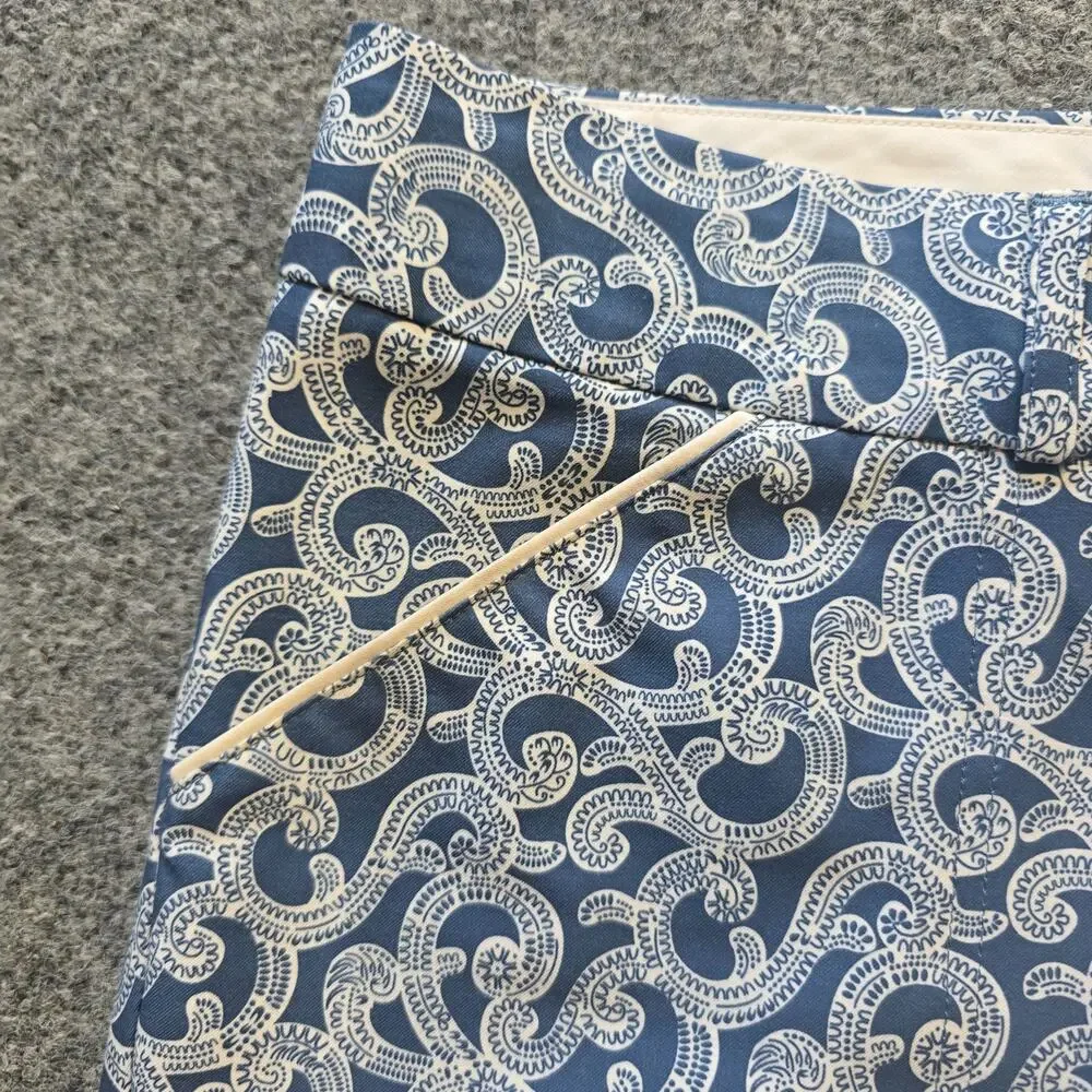 Peter Millar Shorts Womens Size 4 Blue White Paisley 11 Inch Golf Bermuda Casual
